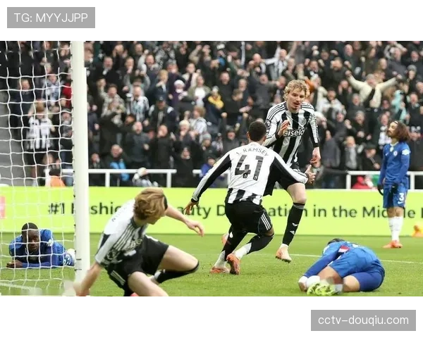 切尔西2-2战平纽卡斯尔，詹姆斯任意球世界波