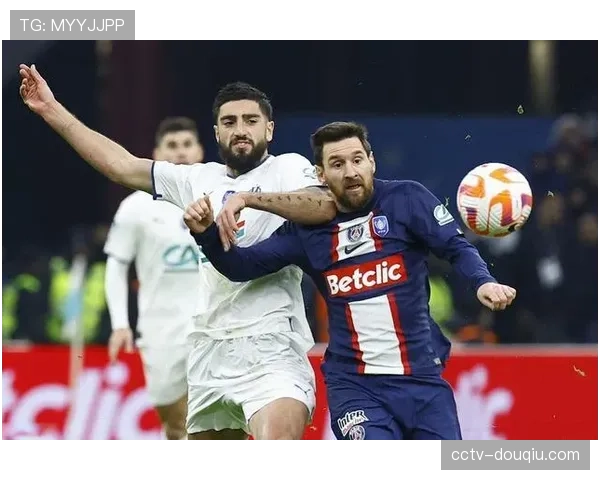 巴黎法国杯爆冷出局，联赛盼重返胜轨