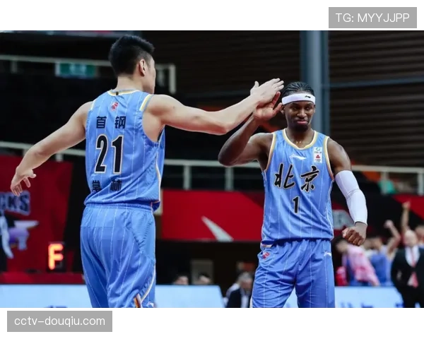 “上海96-68大胜山东，系列赛2-0横扫对手强势晋级CBA四强”